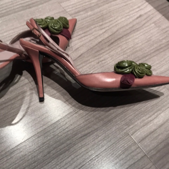 Shoes - Picture 3 of 4